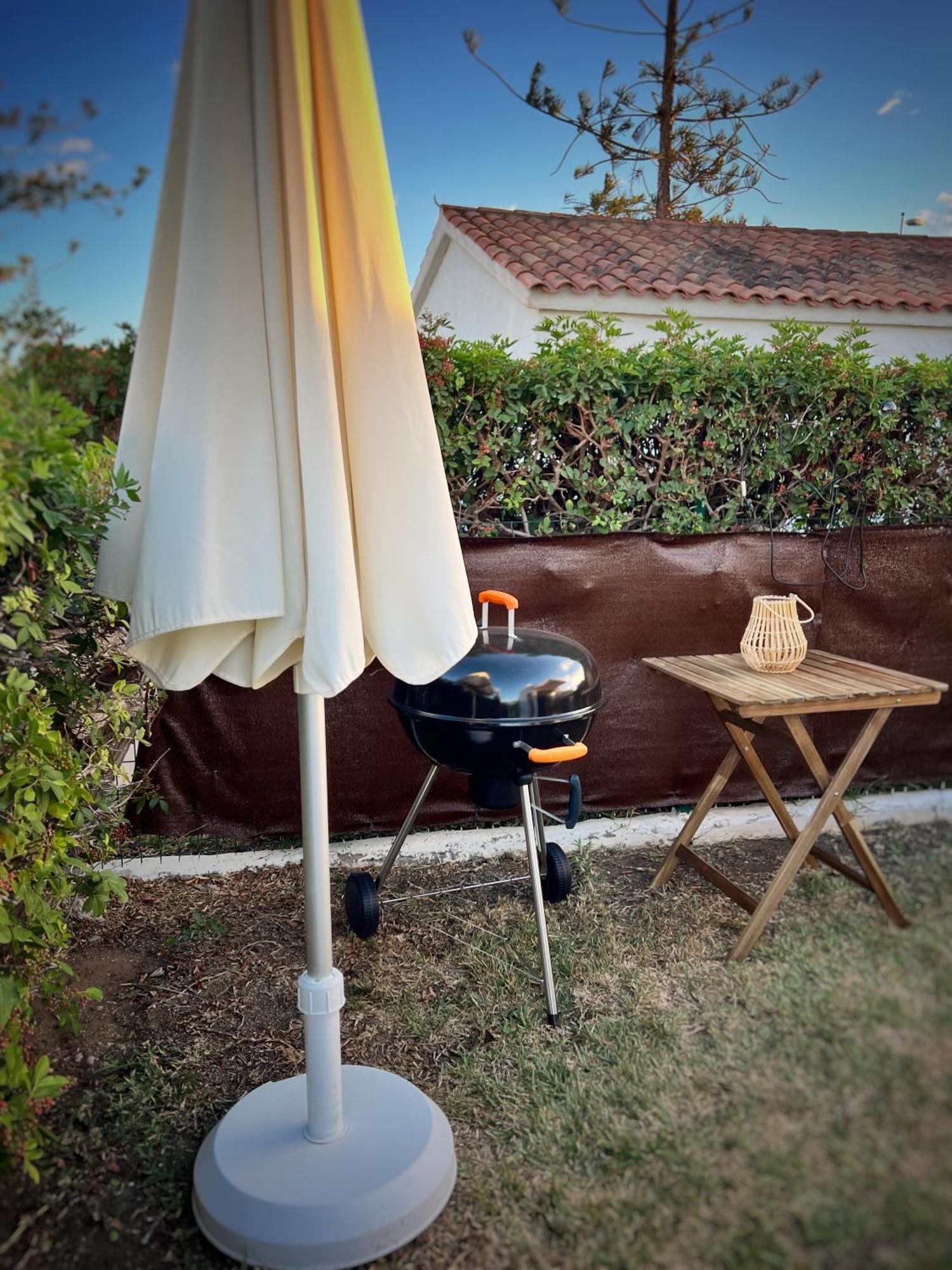 Buzzstays: 1-Bed Bungalow, Garden, Near Yumbo & Beach Maspalomas (Gran Canaria) Exterior foto